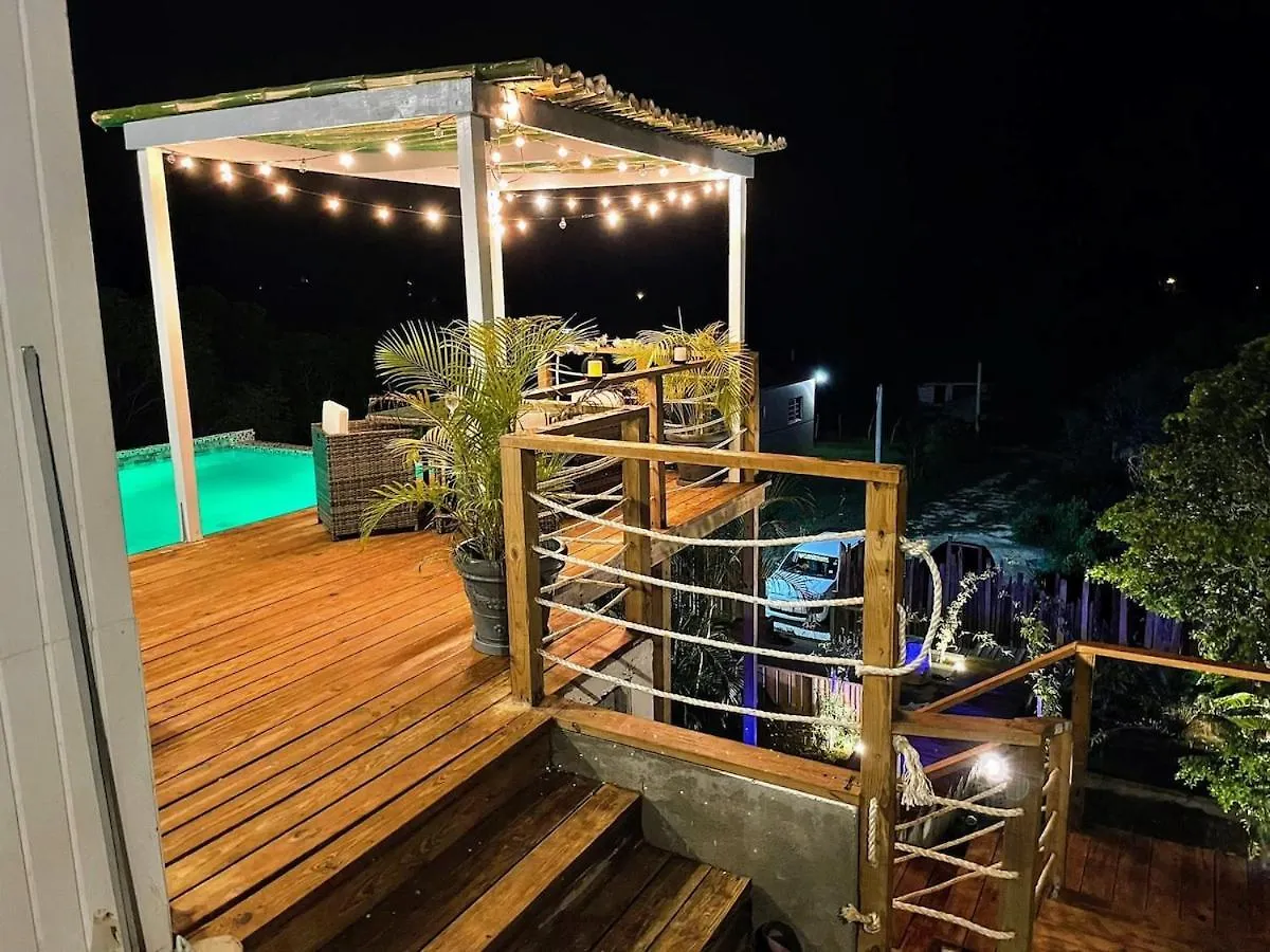 Lush Relaxing Coastline Villa With Private Pool 트레저 비치