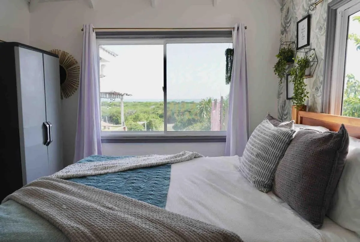 Lush Relaxing Coastline Villa With Private Pool 트레저 비치 자메이카
